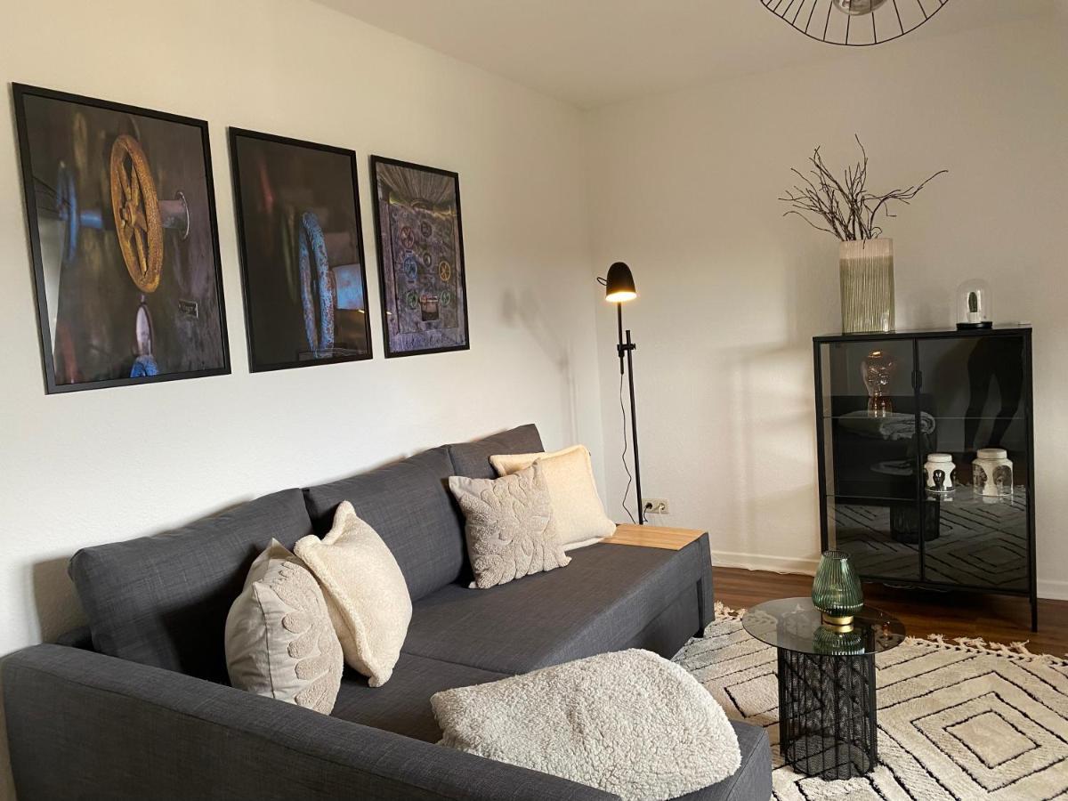 Bostel 1 - Modernes Dachgeschoss-Studio In Duisburg Meiderich, 4,7 Km Hbf, U-Bahn 250M, Flughafen Duesseldorf 28 Km, Landschaftspark 2,9 Km, 5 Gehminuten Von Herzklinik Entfernt Eksteriør bilde